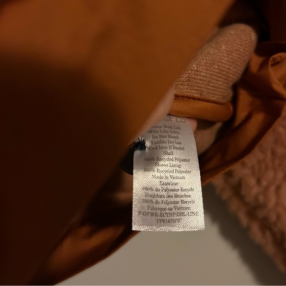 Everlane The ReNew Teddy Fleece Liner Jacket - Picture 5 of 5